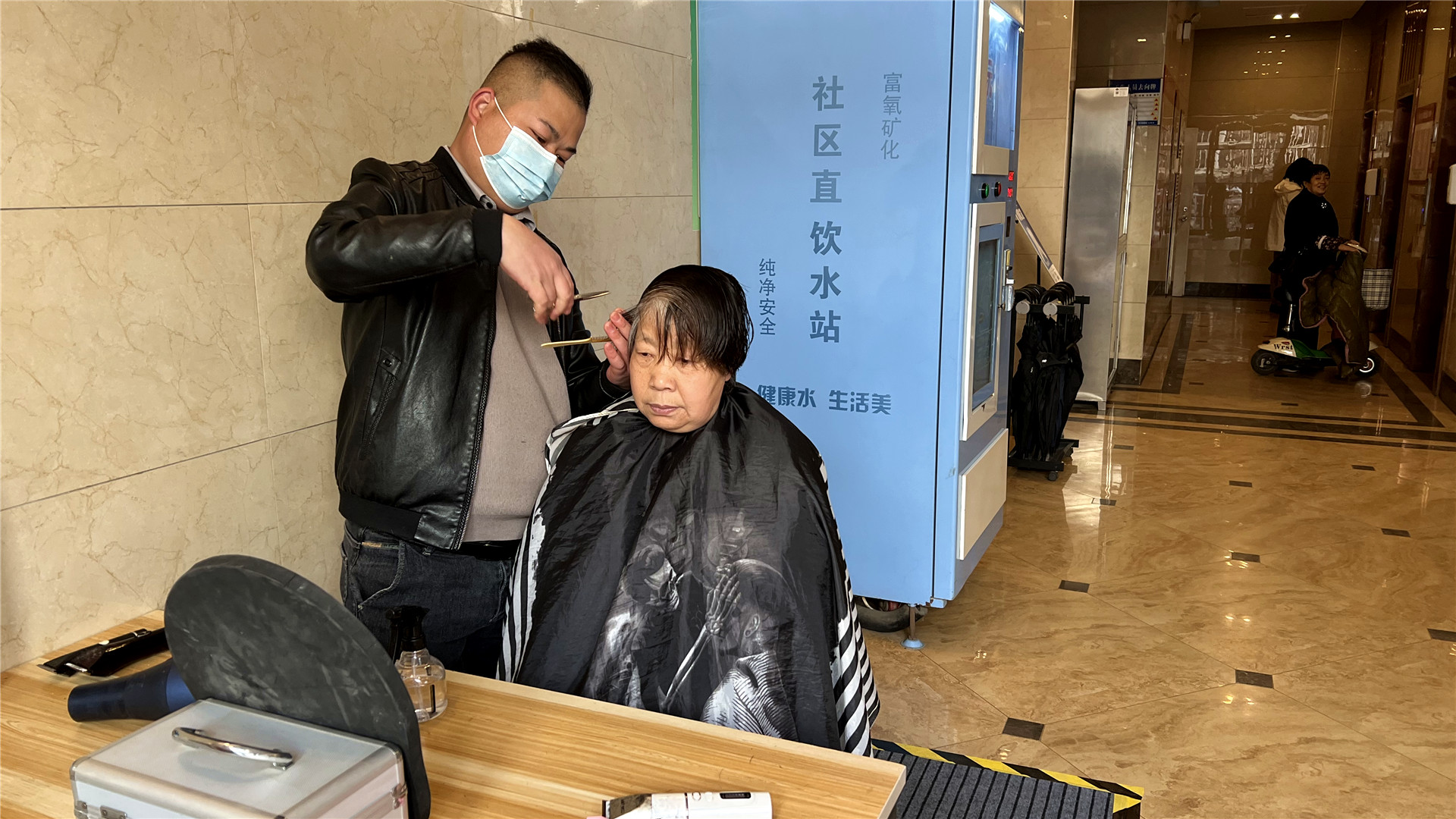 傳遞溫暖，愛心義剪 (1)_副本.jpg